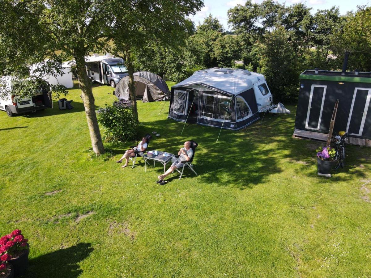 Camping De Tulpenweide Lege Kampeerplaats, Lege Plaats Op Het Gras Zonder Bed Breezand Екстер'єр фото
