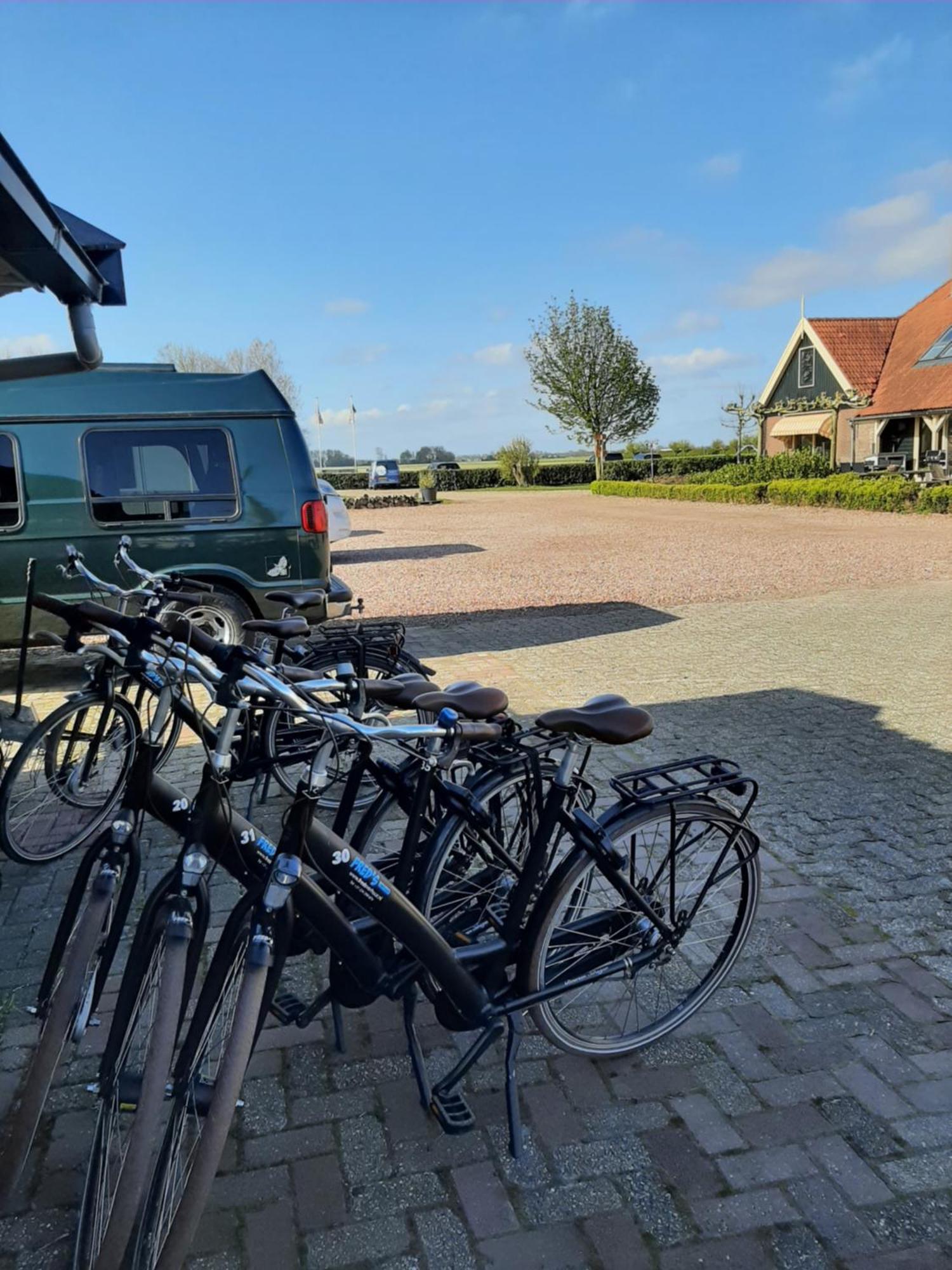 Camping De Tulpenweide Lege Kampeerplaats, Lege Plaats Op Het Gras Zonder Bed Breezand Екстер'єр фото