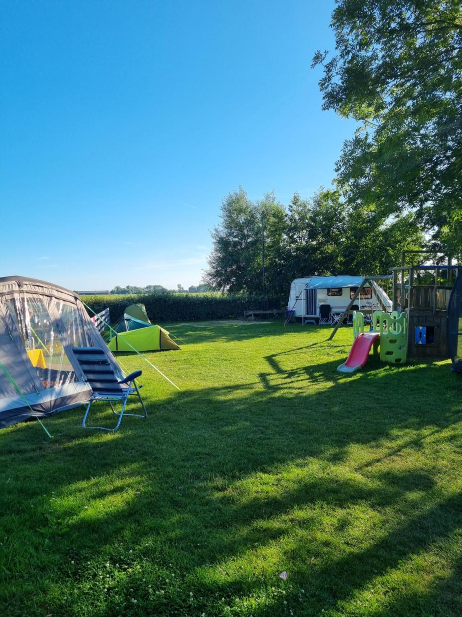 Camping De Tulpenweide Lege Kampeerplaats, Lege Plaats Op Het Gras Zonder Bed Breezand Номер фото